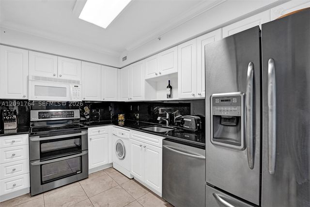 2501 S Ocean Dr 401, Hollywood, FL 33019