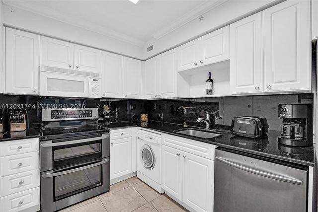 2501 S Ocean Dr 401, Hollywood, FL 33019