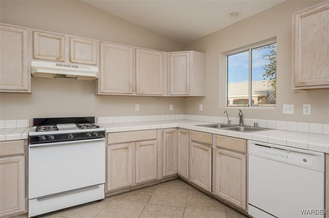 1797 E Bear Creek Way, Fort Mohave, AZ 86426