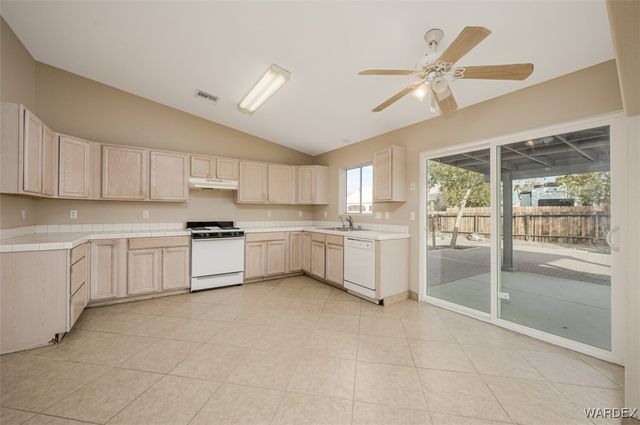 1797 E Bear Creek Way, Fort Mohave, AZ 86426