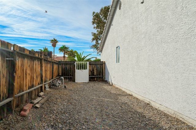 1797 E Bear Creek Way, Fort Mohave, AZ 86426