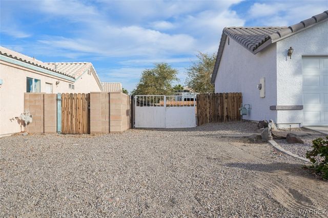 1797 E Bear Creek Way, Fort Mohave, AZ 86426