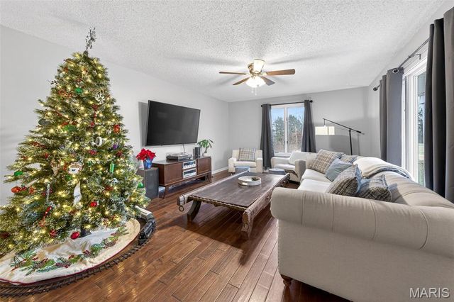 29907 Old Cotton Road, Foristell, MO 63348