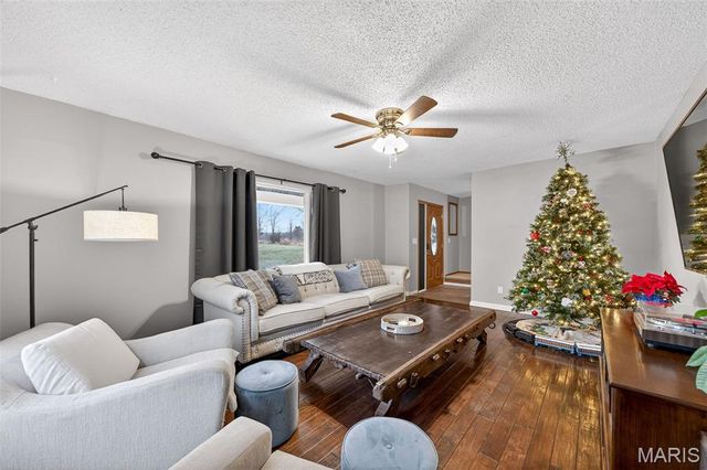 29907 Old Cotton Road, Foristell, MO 63348