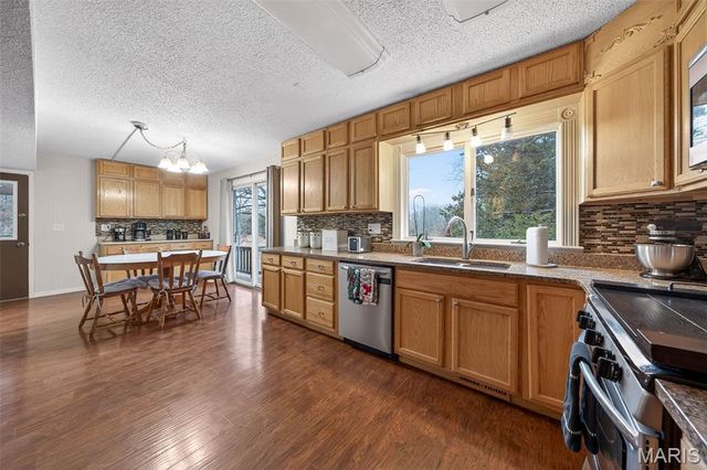 29907 Old Cotton Road, Foristell, MO 63348