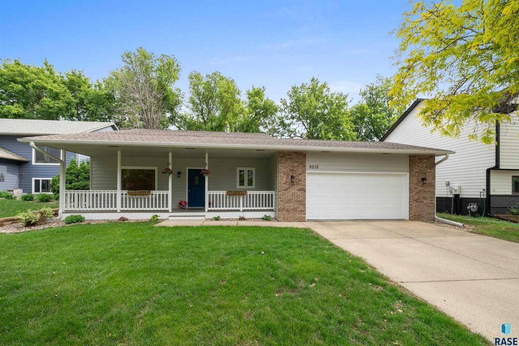 5215 E Belmont St Street, Sioux Falls, SD 57110