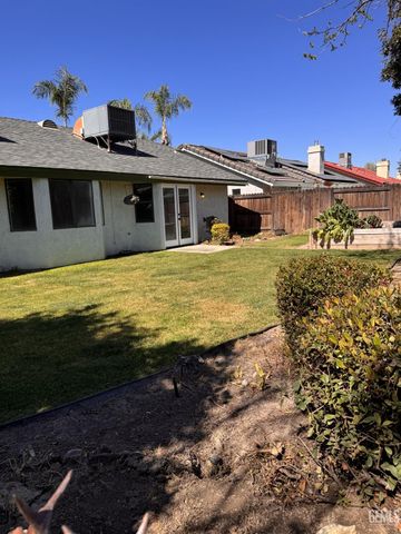 3508 Running Springs Way, Bakersfield, CA 93311