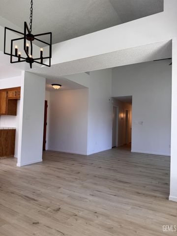 3508 Running Springs Way, Bakersfield, CA 93311