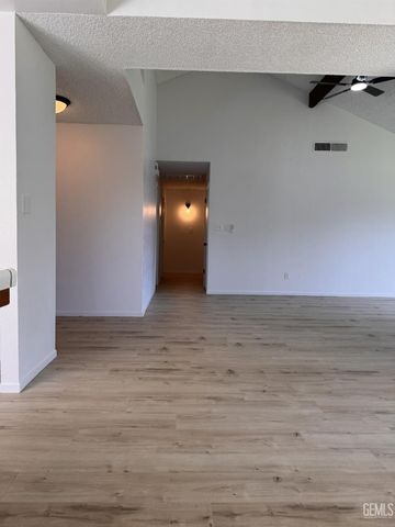 3508 Running Springs Way, Bakersfield, CA 93311