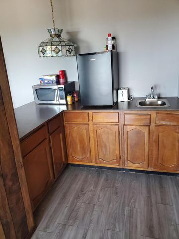 337 Chimaja Road, Corrales, NM 87048