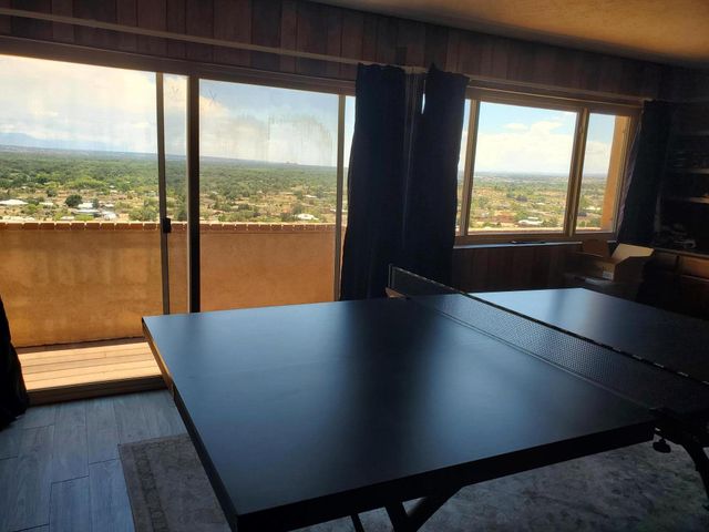 337 Chimaja Road, Corrales, NM 87048
