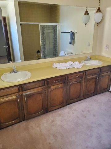 337 Chimaja Road, Corrales, NM 87048