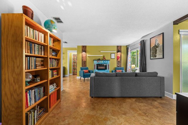 2159 BARCELONA WAY, St Petersburg, FL 33712