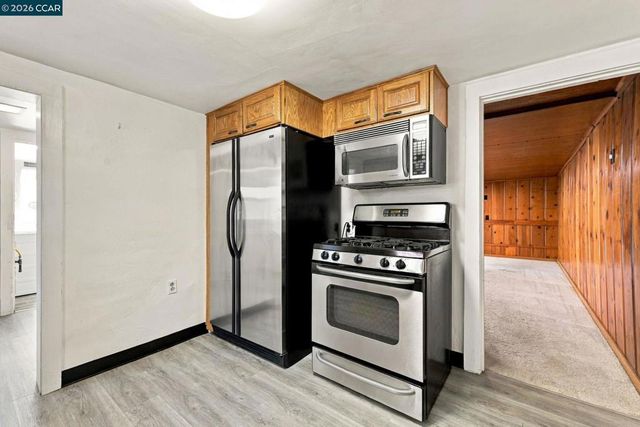 2180 Hillside Ave, Walnut Creek, CA 94597