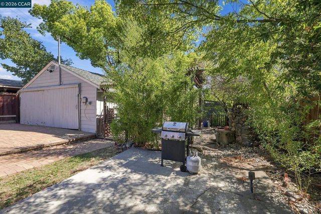 2180 Hillside Ave, Walnut Creek, CA 94597
