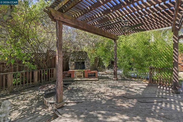 2180 Hillside Ave, Walnut Creek, CA 94597