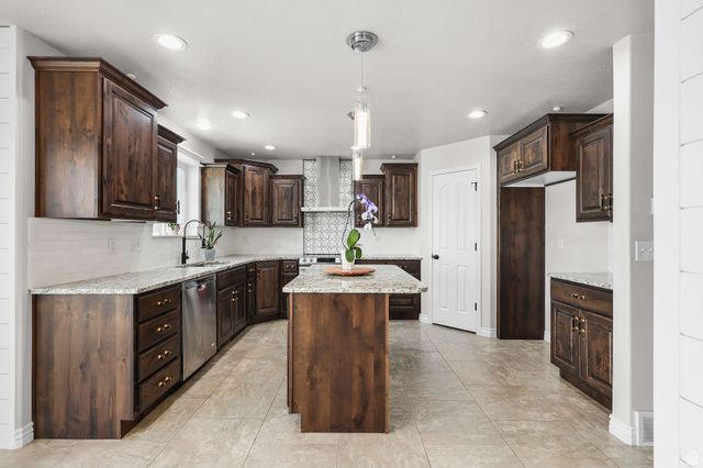 3288 W 1125 N, Layton, UT 84041