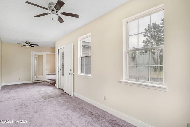 293 Willie Hatcher Road, Chinquapin, NC 28521