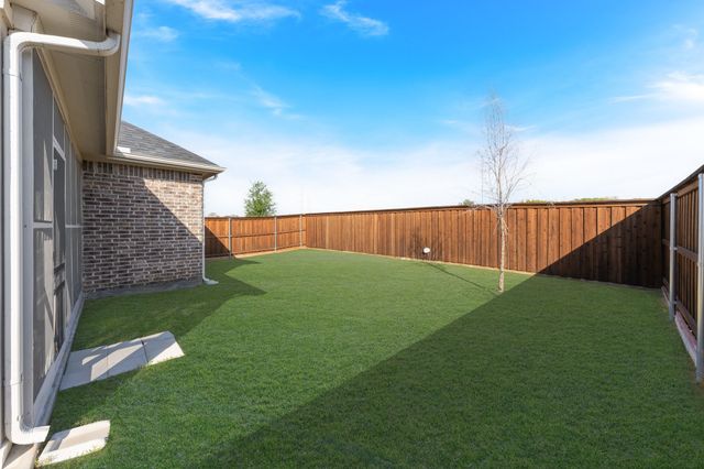 140 Ashbrook Street, Little Elm, TX 75068