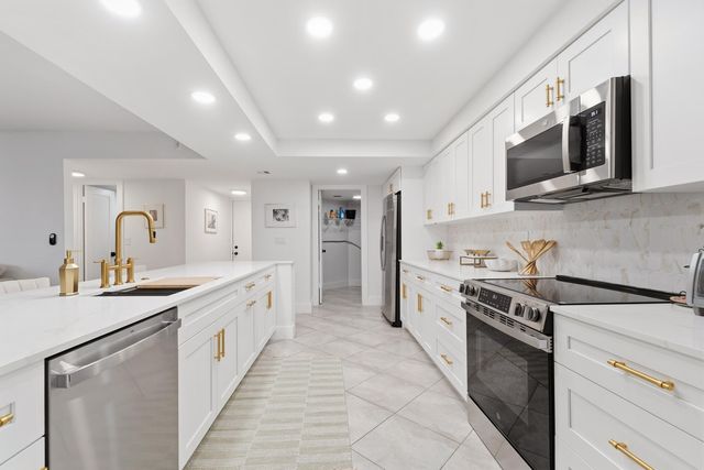 2455 Lindell Boulevard 3103, Delray Beach, FL 33444