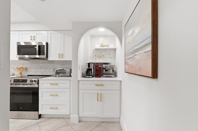 2455 Lindell Boulevard 3103, Delray Beach, FL 33444