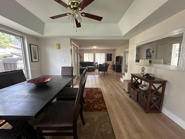 8320 SW 39th Ct, Davie, FL 33328