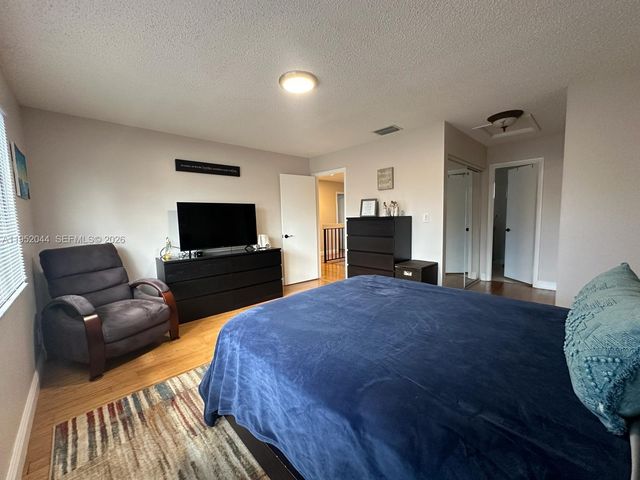 8320 SW 39th Ct, Davie, FL 33328