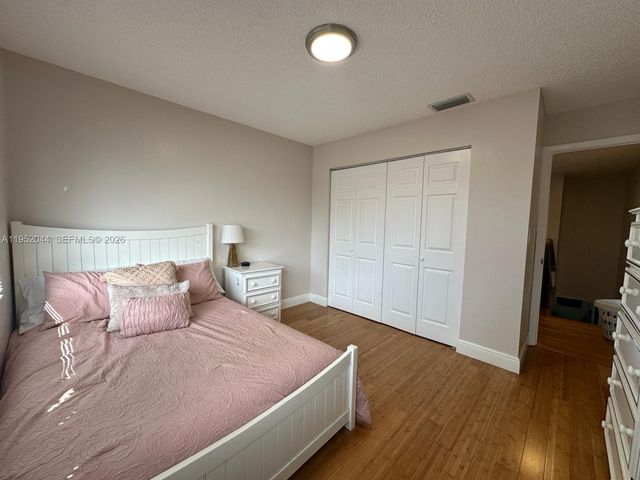 8320 SW 39th Ct, Davie, FL 33328