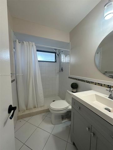 8320 SW 39th Ct, Davie, FL 33328