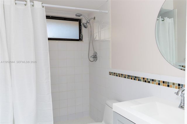 8320 SW 39th Ct, Davie, FL 33328