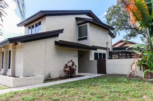 8320 SW 39th Ct, Davie, FL 33328