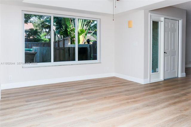 8320 SW 39th Ct, Davie, FL 33328