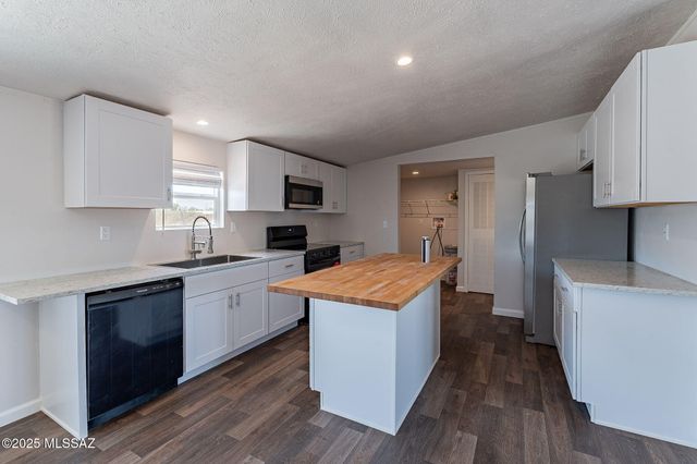 17641 W Bacabi Road, Marana, AZ 85653