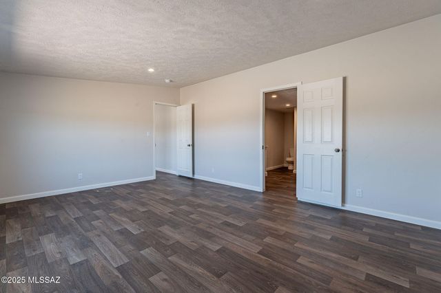 17641 W Bacabi Road, Marana, AZ 85653