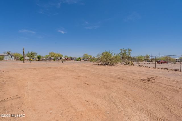 17641 W Bacabi Road, Marana, AZ 85653