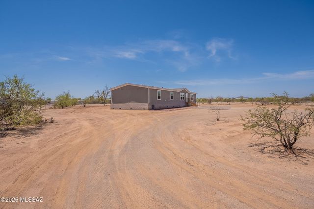 17641 W Bacabi Road, Marana, AZ 85653