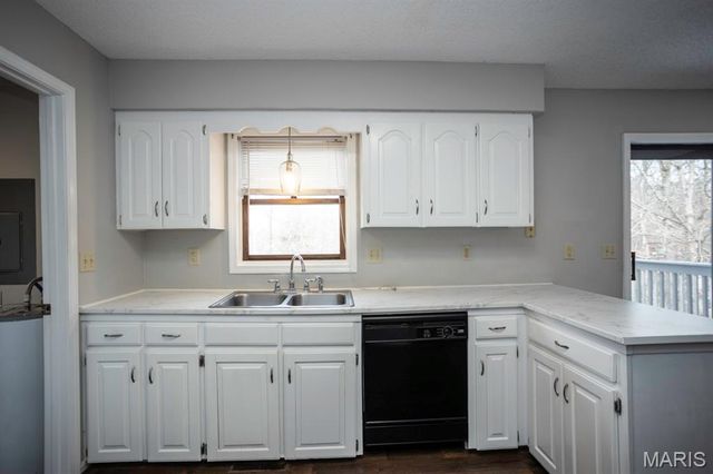 21715 Rudolph Road, Waynesville, MO 65583