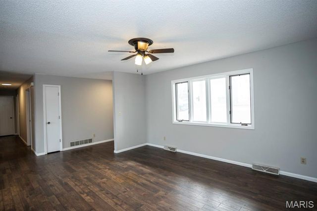 21715 Rudolph Road, Waynesville, MO 65583