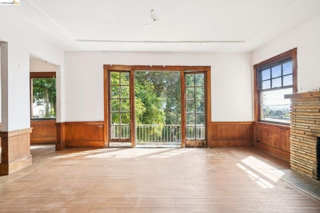 2605 Hilgard Ave, Berkeley, CA 94709