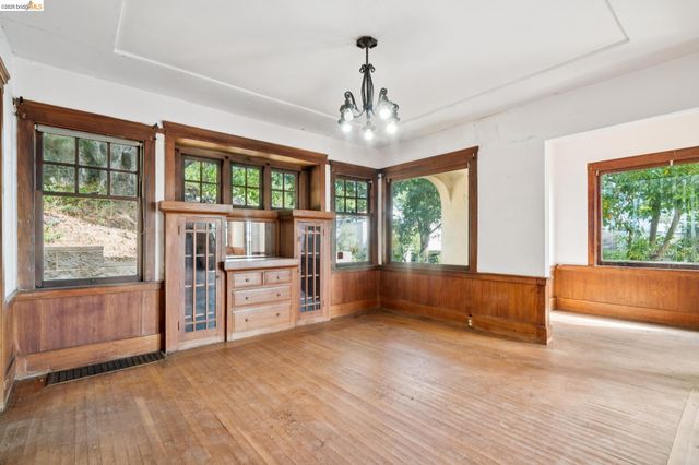 2605 Hilgard Ave, Berkeley, CA 94709