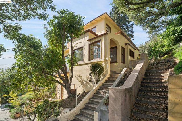 2605 Hilgard Ave, Berkeley, CA 94709