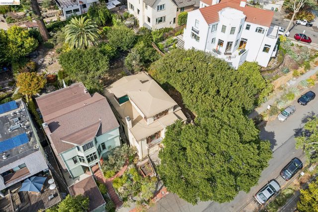 2605 Hilgard Ave, Berkeley, CA 94709