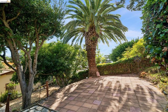2605 Hilgard Ave, Berkeley, CA 94709