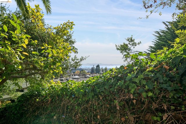 2605 Hilgard Ave, Berkeley, CA 94709