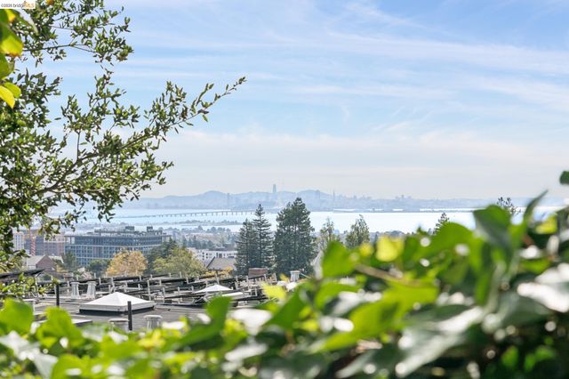 2605 Hilgard Ave, Berkeley, CA 94709