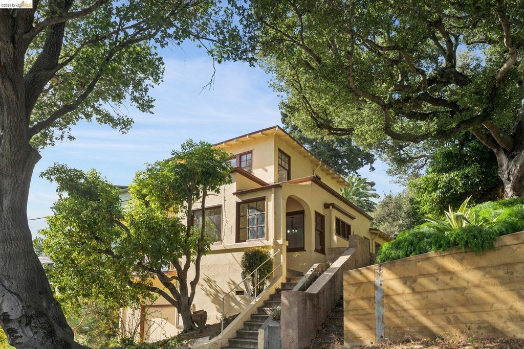 2605 Hilgard Ave, Berkeley, CA 94709