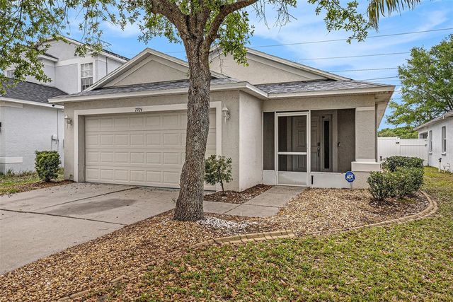 7924 CARRIAGE POINTE DRIVE, Gibsonton, FL 33534