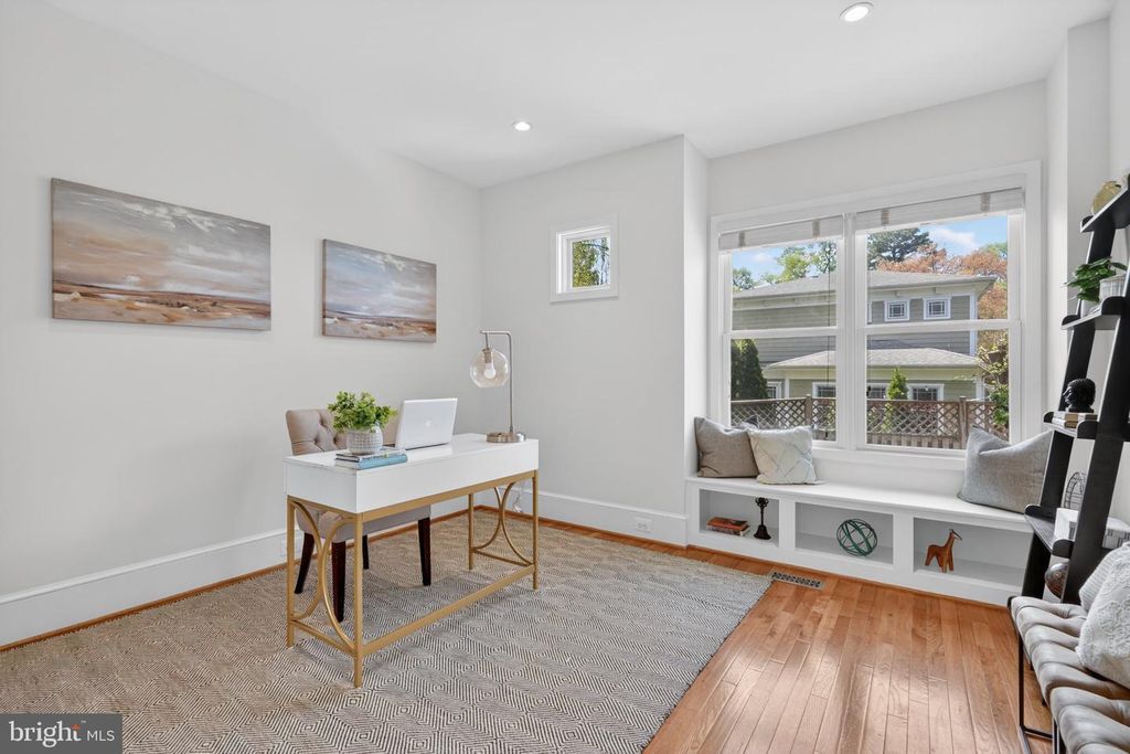 Image 15 of property listing at 2617 N NOTTINGHAM ST, Arlington, VA 22207