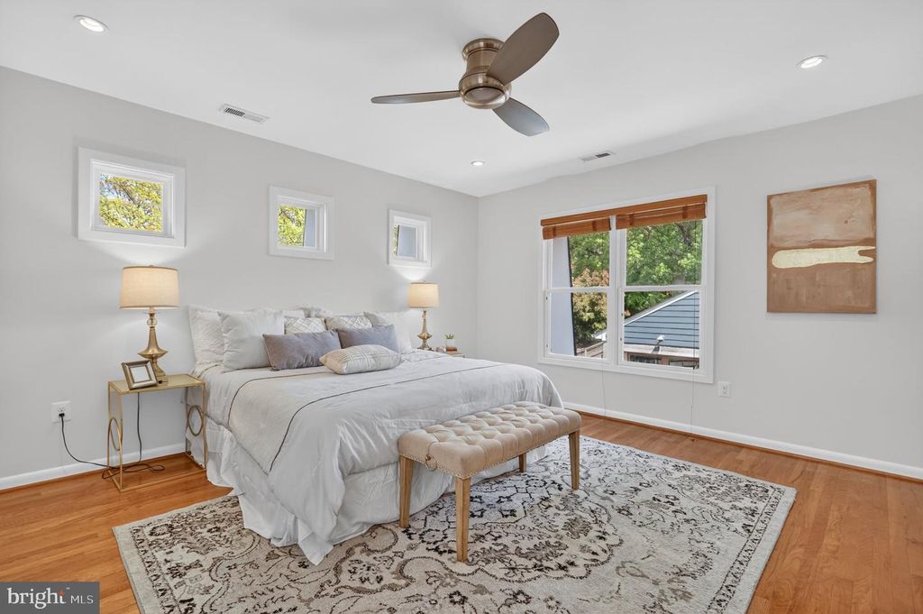 Image 20 of property listing at 2617 N NOTTINGHAM ST, Arlington, VA 22207