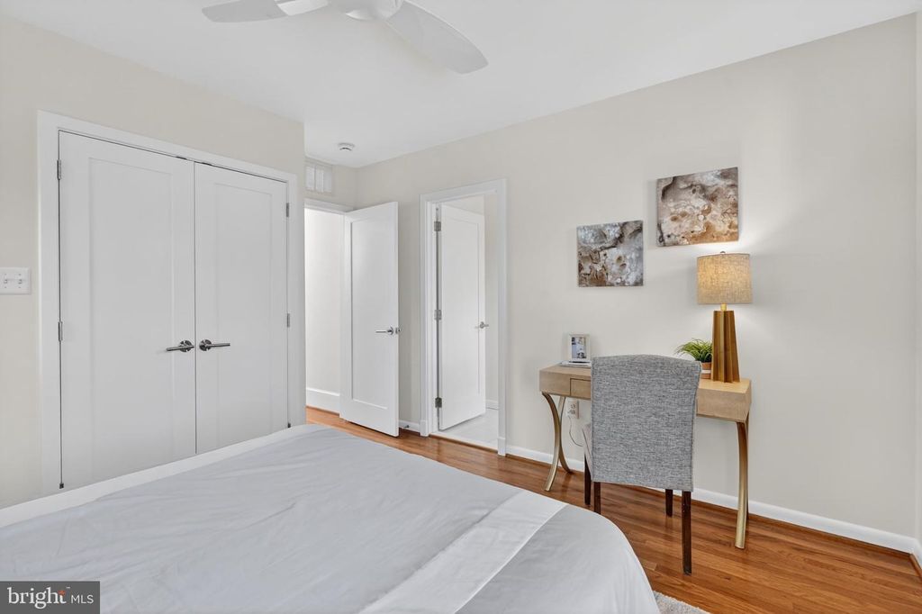 Image 25 of property listing at 2617 N NOTTINGHAM ST, Arlington, VA 22207